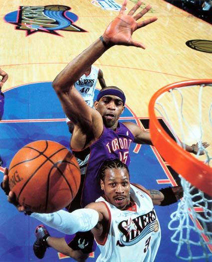 Allen Iverson Vince Carter Basketball Action Shots, Nba Blocks, Vinsanity Carter, Nba Superstars, Basketball Ideas, Slam Magazine, Jordan Woods, Shawn Kemp, Best Nba Players