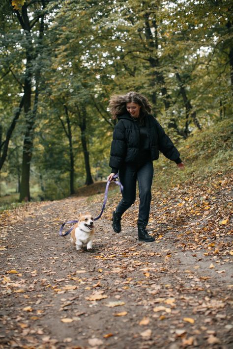 Dog Walk Photography, Family Dog Photos, Pet Photography Poses, Woman With Dog, Dog Photography Poses, Puppy Socialization, Animal Photoshoot, Spoiled Pets, Walking Dog