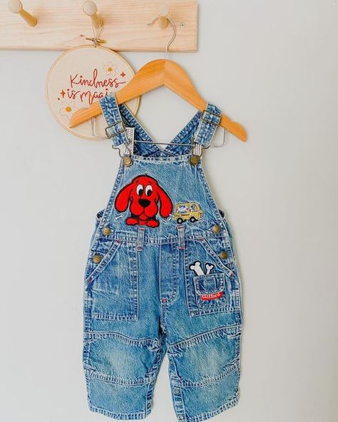 Babe Thrifts🌼✨ on Instagram: "SOLD Unbranded vintage Clifford overalls ✿ Size: 12m ✿ Condition: GUC because vintage ✿ $18 + ship" Thrifted Baby Clothes, Vintage Disney Overalls, Vintage Infant Clothes, Vintage Baby Clothes 90s, Oshkosh Overalls, Vintage Baby Clothes, Baby Fits, Having A Baby, Our Kids