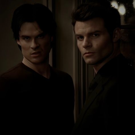 Damon X Elijah, Elijah From Vampire Diaries, Elijah And Damon, Elijah Mikaelson Icon, Tvd Elijah, Elijah Vampire Diaries, Elijah Mikaelson, Keanu Reeves John Wick, Vampire Diaries Guys