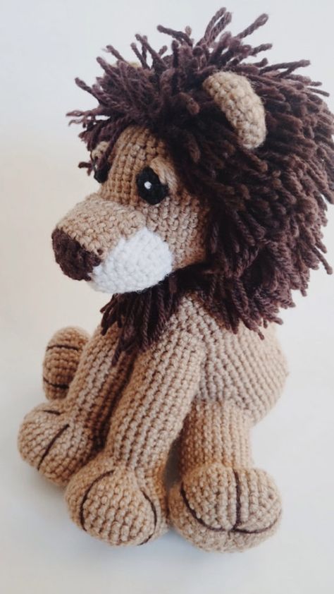 Lion Amigurumi, Crochet Lion, Crochet Amigurumi Free, Crochet Animal Patterns, Crochet Hook Sizes, Crochet Toys Patterns, Crochet Hat, 4 Kids, Crochet For Kids