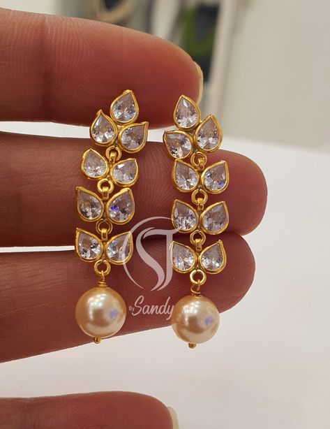 Ns Creations, Stud Earrings Indian, Silver Anklets Designs, Kids Gold Jewelry, Pearl Earrings Designs, Temple Jewellery Earrings, Bride Jewelry Set, Gold Jewelry Outfits, Gold Earrings Models