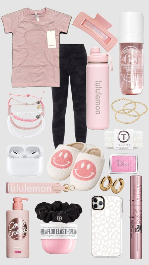 Preppy Outfits Aesthetic Pink, Lululemon Backpack Aesthetic, Macys Clothes, Lululemon Aesthetic Outfits, Lululemon Essentials, Lululemon Shorts Outfit, Macys Outfits, Lululemon Aesthetic, Preppy Outfits Aesthetic