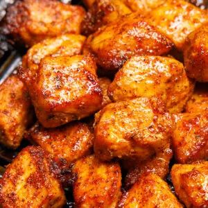 Juicy Air Fryer Pork Chop Bites - Munchy Goddess Airfryer Pork Chop Bites, Pork Cutlets In Air Fryer, Air Fryer Pork Bites, Pork Bites Air Fryer, Pork Chop Bites Recipes, Pork Chop Bites Air Fryer, Air Fryer Pork Chop Bites, Pork Chop Bites, Air Fryer Cheeseburger