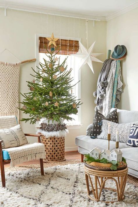 Best Small Christmas Trees, Small Minimalist Christmas Tree, Small Live Christmas Tree Ideas, Christmas Tree In Every Room, Small Real Christmas Tree, Christmas Tree In Small Apartment, Small Christmas Tree Toppers, Small Xmas Tree Ideas, Small Space Christmas Tree Ideas