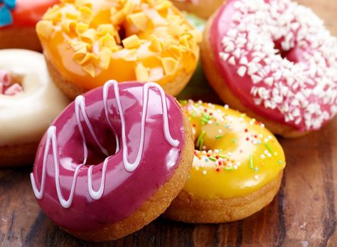 The 17 Most Addictive Foods On The Planet Beignets Cuits, Baked Doughnut Recipes, Krispy Kreme Donuts, Baked Doughnuts, Quit Sugar, Doughnut Recipe, Delicious Donuts, Baked Donuts, Homer Simpson