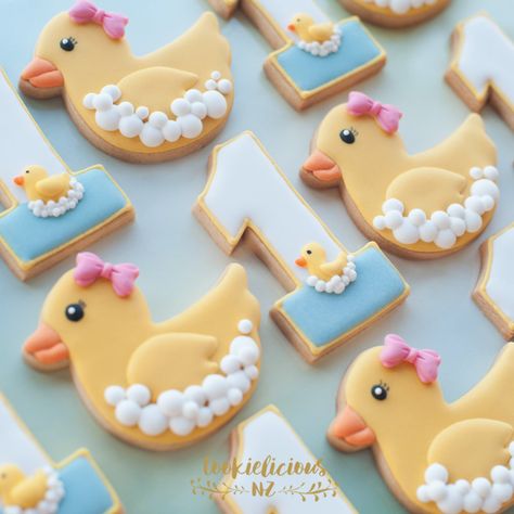 Duck Birthday Theme, Rubber Ducky Party, Rubber Ducky Birthday, Rubber Duck Birthday, Duck Cookies, Boys 1st Birthday Cake, Duck Cake, Ducky Baby Shower, Decorate Cookies