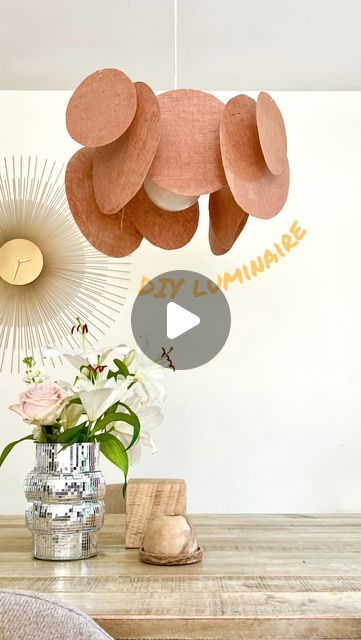 Diy Japandi Lamp, Diy Suspension Luminaire, Handmade Lamps Ideas, Diy Lamp Shade Ideas, Diy Japandi, Diy Hanging Lamp, Suspension Diy, Diy Ceiling Light, Diy Lustre