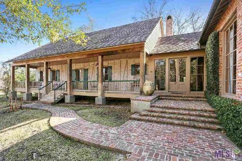 Acadian Style Homes Louisiana, Cajun Cottage, Acadian Cottage, Acadian Style Homes, Acadian Homes, Case Creole, Early American Homes, Creole Cottage, Camp House