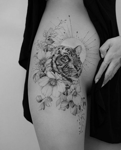 Animal Thigh Tattoo, Tiger Tattoo Thigh, Hip Thigh Tattoos, Tiger Tattoo Design, Hip Tattoos Women, Inspiration Tattoos, Leg Tattoos Women, Thigh Tattoos Women, Tiger Tattoo