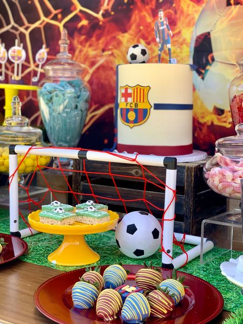 Messi Birthday Photos, Lionel Messi Birthday, Barcelona Soccer Party, Messi Barcelona, Messi Soccer, Soccer Birthday Parties, Barcelona Soccer, Soccer Birthday, Soccer Party