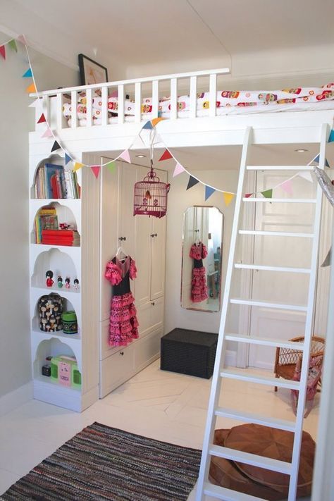 Raise the Roof: Kids' Loft Bed Inspiration Cool Loft Beds, Mommo Design, Beds For Small Rooms, Kids Loft, Kids Loft Beds, Loft Beds, Bunk Bed Designs, Bedding Inspiration, Bed Bedroom