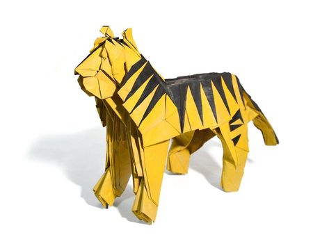 Tiger Tutorial, Origami Tiger, Origami And Kirigami, Book Works, Book Origami, Paper Black, Origami Animals, Tiger Design, Square Paper