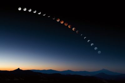 Moon... Eclipse Lunar, Moon Photography, Southern Oregon, Black Moon, Lunar Eclipse, Computer Wallpaper, Beautiful Photography, Solar System, Astronomy