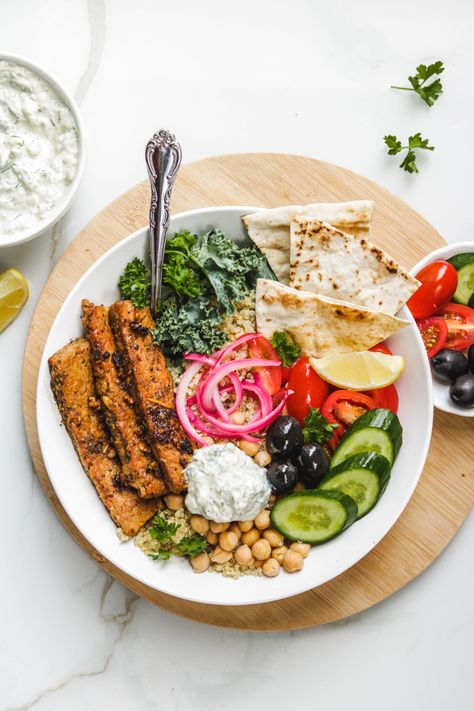 How To Make Tempeh, Gyro Bowl, Vegan Feta Cheese, Tempeh Recipes, Homemade Tzatziki, Greek Dishes, Pickled Red Onions, Tempeh, How To Cook Quinoa