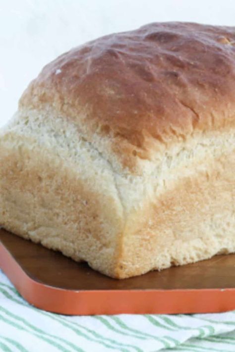 A simple and delicious homemade bread recipe with a crispy crust and soft and airy bread. Best Bread Machine Bread, Honey Oat Bread Recipe, Honey Oatmeal Bread, Oat Bread Recipe, Oatmeal Bread Recipe, Make Your Own Bread, Honey Oat Bread, Ancient Food, Best Bread Machine