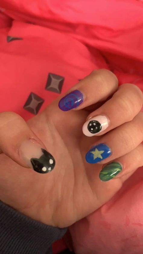 Coraline Nails Short, Coraline Themed Nails, Coraline Nails Acrylic, Coraline Inspired Nails, Coraline Nail Designs, Coraline Nails Art, Coraline Jones Aesthetic, Nails Coraline, Tim Burton Nails