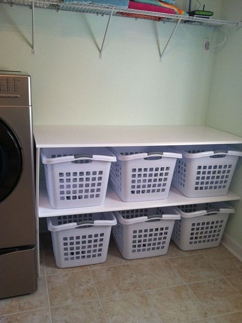 Laundry Basket Wall, Laundry Basket Dresser, Laundry Room Baskets, Organized Laundry, Diy Laundry Basket, Laundy Room, Laundry Room Storage Shelves, Towel Basket, Room Organizer