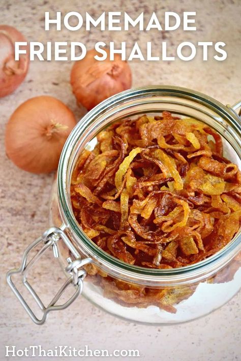 Crispy Fried Shallots Fried Shallots Crispy, Shallots Recipe, Shallot Recipes, Chinese Soup Recipes, Thanksgiving Goodies, Wok Recipes, Crispy Shallots, Best Vegetables, Tapas Recipes