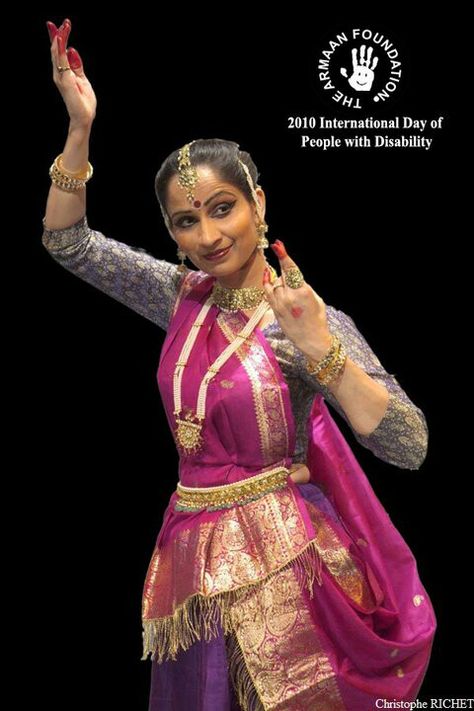 Renowned kathak dancer Sharmila ji Sharma Kathak Costume Lehenga, Kathak Photoshoot, Kathak Poses, Kathak Dress, Kathak Costume, Indian Classical Dance, Medical School Motivation, Classical Dance, Net Lehenga