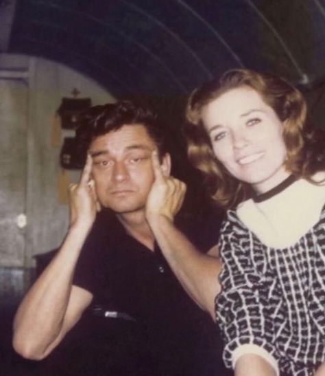 June And Johnny Cash, John Cash, Country Icons, Johnny Cash June Carter, I Walk The Line, June Carter, June Carter Cash, Johnny And June, Country Musicians