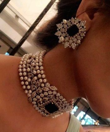 Pearl Indian Jewellery, Stone Choker, Traditional Jewellery, Jewellery Indian, Sterling Necklaces, Indian Jewellery Design, Indian Wedding Jewelry, Bridal Jewellery Indian, Indian Jewelry Sets