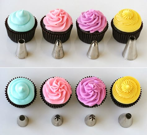 Cobertura para Cupcakes (Cupcake frosting) - Amando Cozinhar: Receitas Fáceis e rápidas Cupcake Receptek, Frosting Colors, How To Make Frosting, Frosting Tips, Mini Cupcake, Cupcake Frosting, Good Eat, Cupcake Cake, Food Blogs