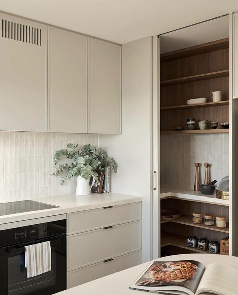 A beautiful and considered kitchen designed by @stephaniechuinteriors 📷 @aamindosnaps #kitchen #kitchendesign #designerkitchen #kitchenideas #kitchensplashback #tiles #dilorenzotiles Kitchen Cabinet Inspiration, Condo Kitchen, Beautiful Kitchen Designs, Chic Kitchen, Kitchen Room Design, Kitchen Inspiration Design, Pantry Design, Beautiful Kitchen, April 11