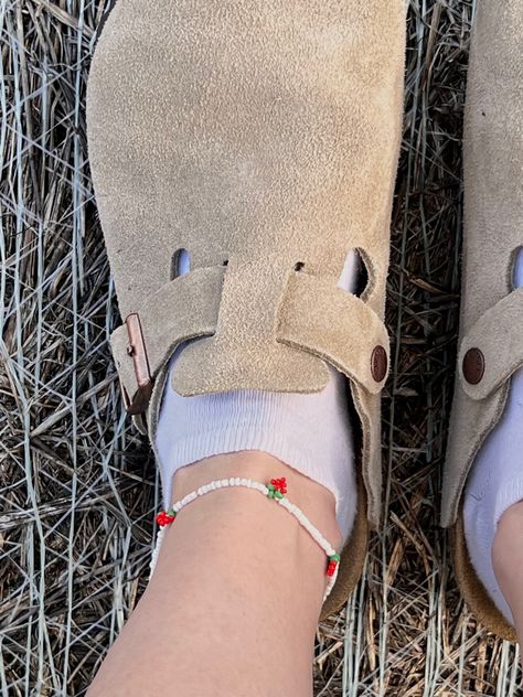 Taupe birkenstock outfit