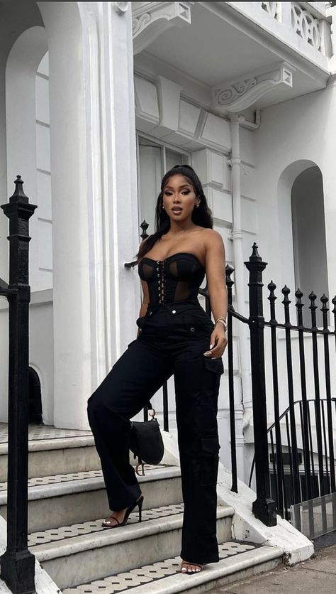 Black Outfits On Black Women, Fancy Baddie Outfits, Fancy All Black Outfits Women, Valentine’s Day Dinner Outfits For Women, Dinner Outfits Black Women Casual, It Girl Outfit Black Women, Elegant Dinner Outfit Classy Night Chic, Baddie Formal Outfits, All Black Dinner Outfits Black Women