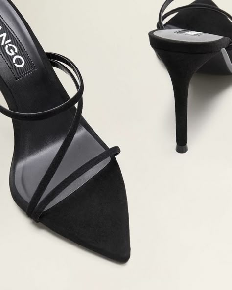 Hak Tinggi, Straps Sandals, Leather Strap Sandals, Shoes Heels Classy, Fashion Shoes Heels, Strap Sandals Women, Shoe Inspiration, Aesthetic Shoes, Shoe Obsession