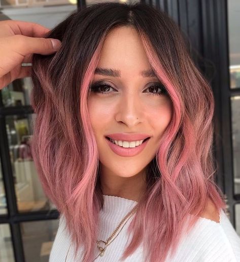 Rose Gold Short Hair, Rose Gold Hair Balayage, Gold Blonde Hair, Pink Hair Highlights, Gold Hair Dye, Pink Short Hair, Pink Ombre Hair, Rambut Brunette, Magenta Hair