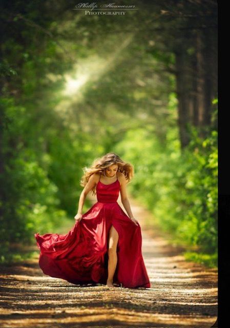 Prom Dress Photography, Prom Photography Poses, Women In Red, Fairytale Photoshoot, Senior Photoshoot Poses, Quinceanera Photoshoot, Debut Photoshoot, Prom Picture Poses, Prom Photoshoot