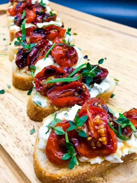 Roasted Tomato Crostini, Roasted Tomatoes And Brie, Tomato Crostini With Whipped Feta, Mozzarella Crostini, Tenderloin Crostini, Starters Snacks, Tomato Appetizer, Tomato Crostini, November Recipes