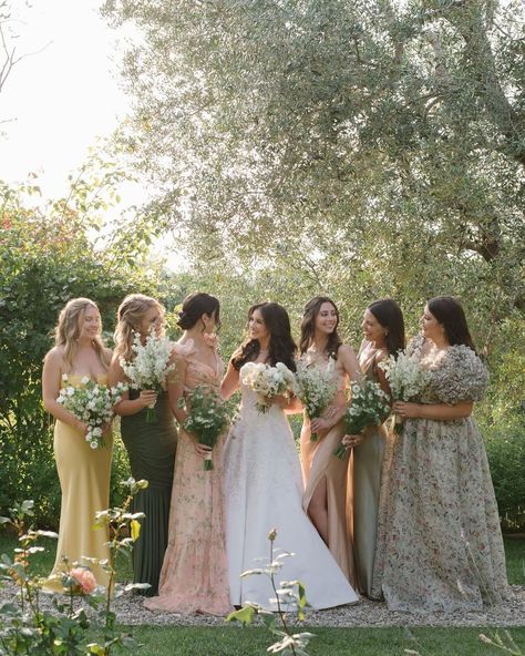 2024 Bridesmaid Dress Trends: Styles to Watch Out For Neutral Bridesmaid Dresses, Mismatched Bridesmaids, Tuscan Wedding, Mismatched Bridesmaid Dresses, Bridal Musings, Green Bridesmaid Dresses, Wedding Mood, Perfect Wedding Dress, Wedding Bridesmaid Dresses