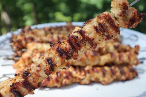 Chicken Spiedini aka Lemon Butter Parmesan Chicken Skewers Chicken Spedini, Butter Parmesan Chicken, Chicken Spiedini, Parmesan Chicken Skewers, Parmesan Cheese Sauce, Gluten Free Chicken Recipes, Chicken Skewer Recipe, Grilled Chicken Skewers, Lemon Butter Chicken