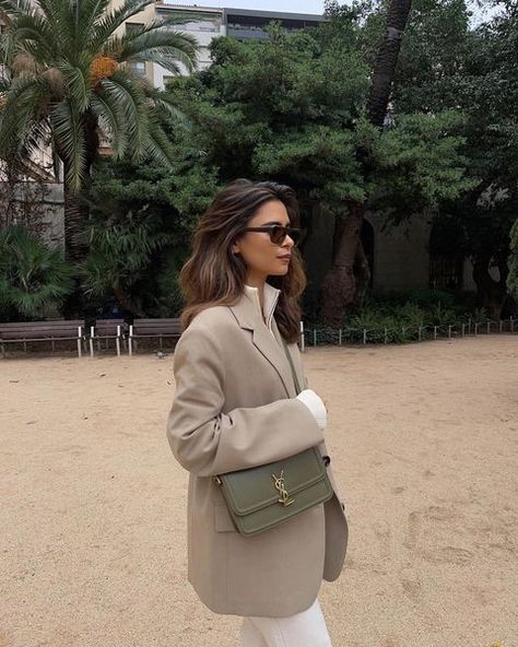 Emitaz Style, Emitaz Outfits, Emelie Lindmark, Reinventing Yourself, Minimalist Fashion Women, Spring Essentials, London Outfit, What To Wear Today, Outfit Inspiration Fall