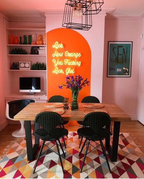 Funky Decorating Ideas Living Room, Orange Office Design, Quirky Living Room Ideas, Quirky Interior Design, Quirky Living Room, Quirky Home, Dining Room Colors, Rooms Ideas, Maximalism