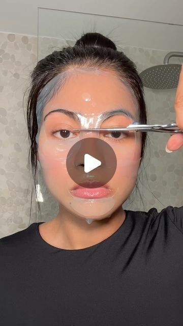 Doro Cubillo on Instagram: "💦 I have a small face so when I put on sheet masks, they never fit right until now that I discover this amazing beauty hack. I tried with different facial masks materials and I was pleasant with the results, and also I noticed that my skin absorb much better the product and I was way better to wear them when they fit so if this is your problem try this hack its pretty genius.   btw the rice sheet mask i used it’s from  @ethefaceshop  and the hydro gel mask one its from  @neutrogena   💦 video credits to  @glowwithava 💖  #beautyhacks💕 #beautytipsandtricks #beautytip #beautyproductsreview" How To Use Face Mask Sheet, Neutrogena Video, Face Mask Hack, How To Make Face Masks, How To Make Face Mask, Paper Face Mask, Acne Mask, Night Time Skin Care Routine, Face Sheet Mask