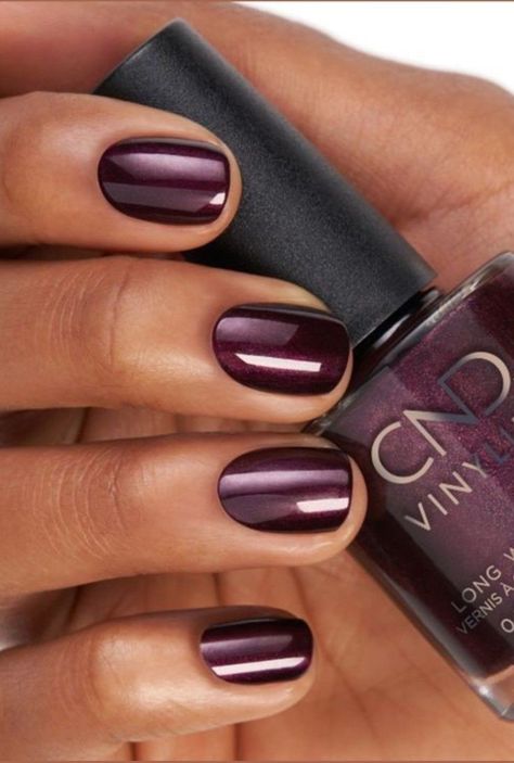 Plum Chrome Nails, Shades Of Purple Nails, Purple Chrome Nails, Plum Nails, Chrome Nails Designs, Nagel Tips, Cute Gel Nails, Fall Nail Colors, Dipped Nails