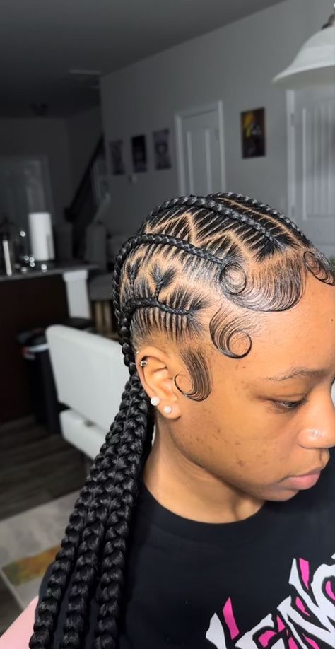 Trending Braided Hairstyles 2024, Feed In Braids Freestyle, Stitch Braids For Black Women, 6 Cornrows Braids Black Women, Birthday Braids, Quick Braids, Unique Braids, Braided Hairdo, Cherry Hair