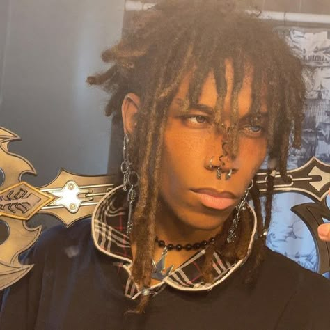 Mixed Hairstyles Men, Hands In Hair Reference, Short Black Male Hairstyles, Black Hairstyles Men Long, Crazy Hairstyles Men, Hair Dye Ideas Dreads, Long Black Hairstyles For Men, Cool Unique Hairstyles, Black Emo Hairstyles