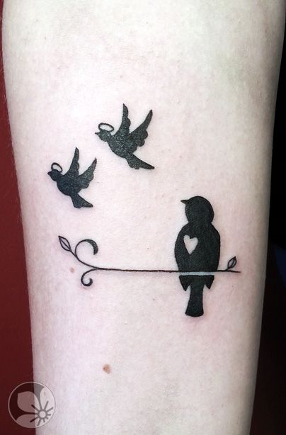 Sorce: springtattoo.com ------ birds tattoo - #birds #tattoo Bird On A Limb Tattoo, Momma Bird Tattoo, Family Bird Tattoo, Bird Branch Tattoo, Song Bird Tattoo, Remeberance Tattoos, Songbird Tattoo, Spring Tattoo, Tattoo Birds