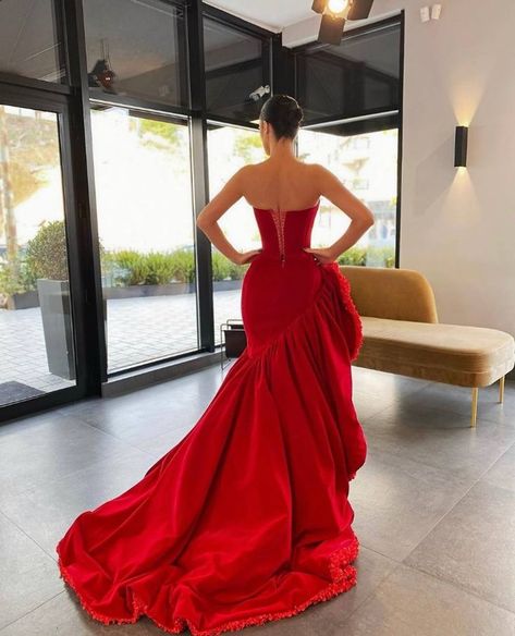 A very special red velvet dress with flowers from waist down 

For online orders you can contact us : 
Dm: @liastubllaofficial 
Whatsapp +38344462142 
Email : online@liastublla.com Red Party Dress Short, Prom Dresses Ruffles, Dresses Ruffles, Womens Evening Gowns, Red Mermaid, Velvet Prom Dress, Red Velvet Dress, Sweetheart Prom Dress, Red Evening Dress