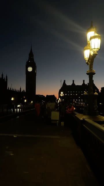 content creator on Instagram: "Three places to admire London at night Parliament Hill viewpoint Tower Bridge Westminster #londonview #londonatnight #londonblog #uktravel" London At Night, London View, London Night, Uk Travel, Tower Bridge, Westminster, Content Creator, Big Ben, At Night