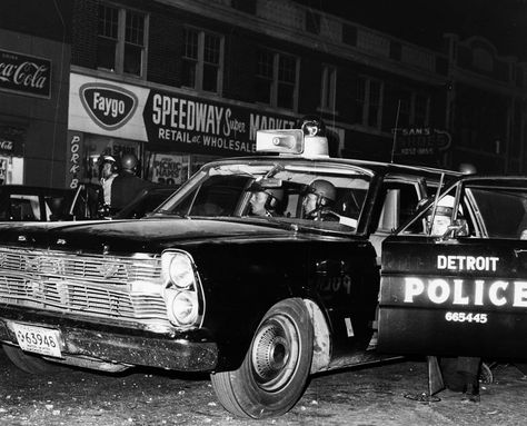 Detroit Riots Detroit Riots, Detroit Downtown, Harvey Bullock, Detroit Police Department, Mv Ideas, Saginaw Michigan, Detroit Motors, Old Police Cars, Patrol Car