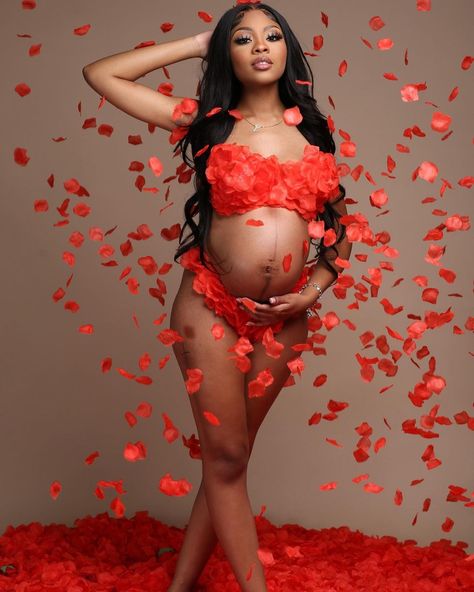 @craavelex on Instagram: “LOVE Nine months preparing for a lifetime of love. God knew I needed your unconditional love! ❤️ Wig: @unicehair” Flower Maternity Shoot, Couple Pregnancy Pictures, Valentines Baby Photoshoot, Maternity Christmas Pictures, Maternity Picture Outfits, Baby Announcement Photoshoot, Cute Pregnancy Pictures, Maternity Photography Poses Couple, Valentine Photo Shoot