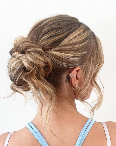 Twisted Bun for Bridesmaids Updo With Face Framing Pieces, Bridesmaid Hair Low Bun, Cute Spring Hairstyles, Low Bun Wedding Hair, Twisted Bun, Framing Pieces, Bun With Curls, Bridemaids Hairstyles, Bridesmaid Updo