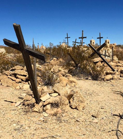 Wild West Environment, Western Graveyard, Western Town Aesthetic, Weird West Aesthetic, Hillbilly Gothic, Arizona Gothic, Desert Horror, Southwestern Gothic, Desert Grunge