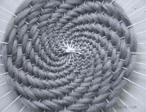 How To Weave a Spiral Circle Loom, Circular Weaving, Weaving Tutorial, Weaving Loom, Diamond Weave, Spiral Pattern, Weaving Projects, Weaving Patterns, Weaving Art